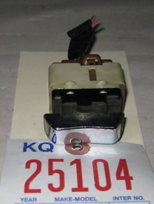 Lincoln 98 town car door lock switch left/front 1998