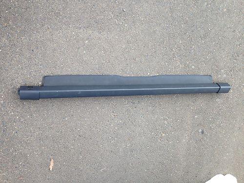 For sale is mercedes benz m class oem rear cargo area pull-cover, retractable