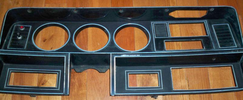 Dash bezel for a 1981-1989 dodge pickup