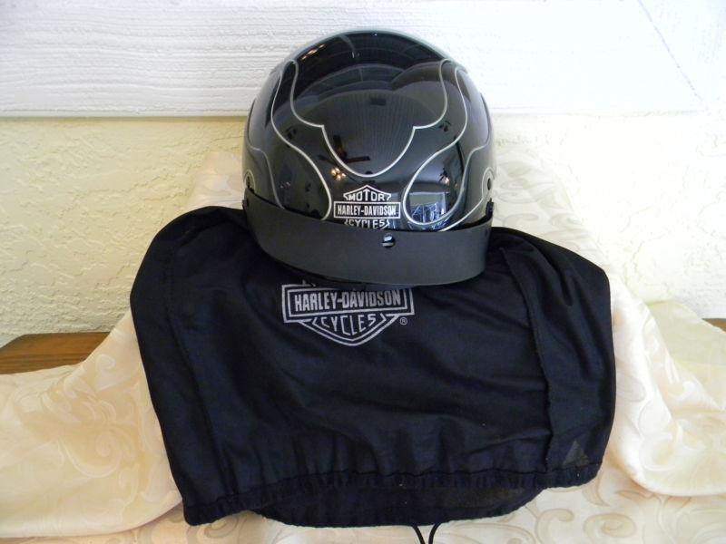 Harley davidson half shell helmet size adult m with visor and bag dot approved