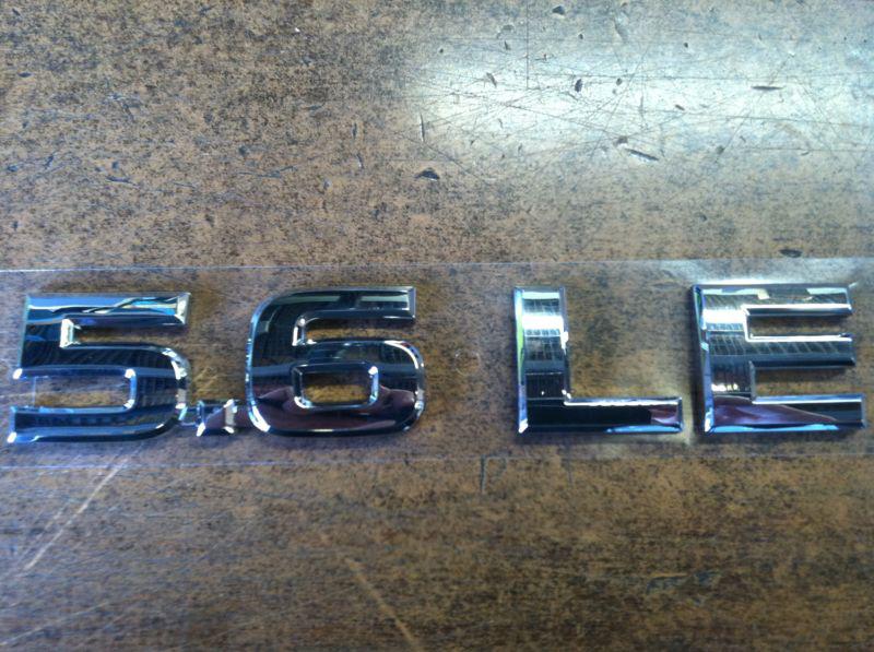 Nissan titan armada 2004-2012 "5.6 le" emblem