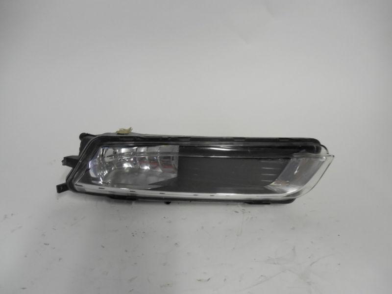 2013 volkswagen cc oem right fog light nice!