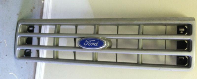 87 88 89 90 91 ford truck grille with emblem oem e9tb-8150-abm