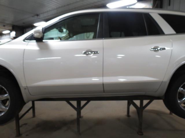 2009 buick enclave 77104 miles front door left 2510027