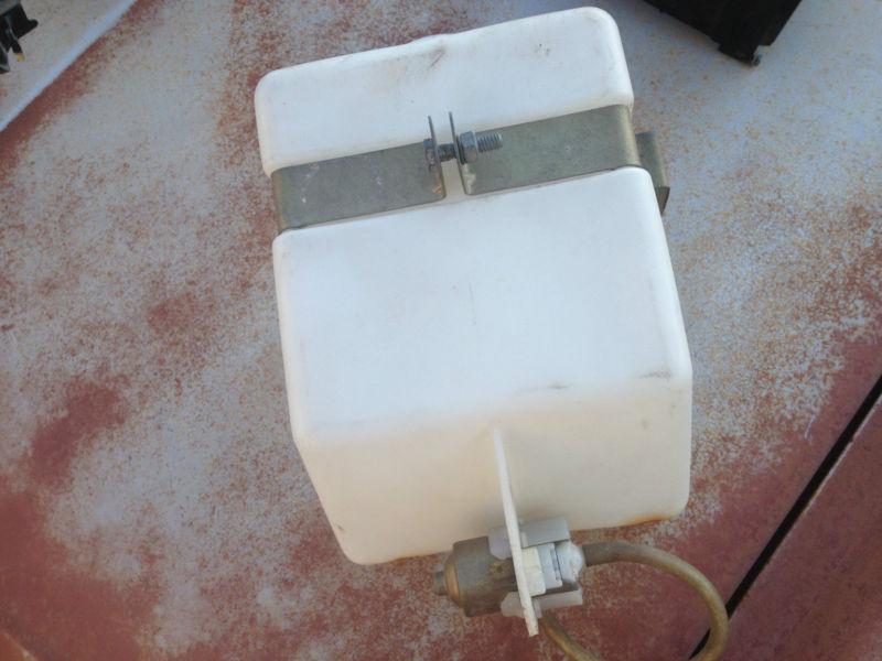 1974 buick electra windshield fluid tank 