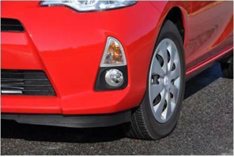 2012-2013 toyota prius c fog light kit