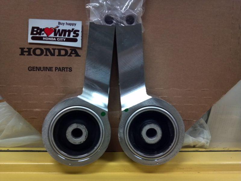 New genuine honda pilot front compliance bushing set