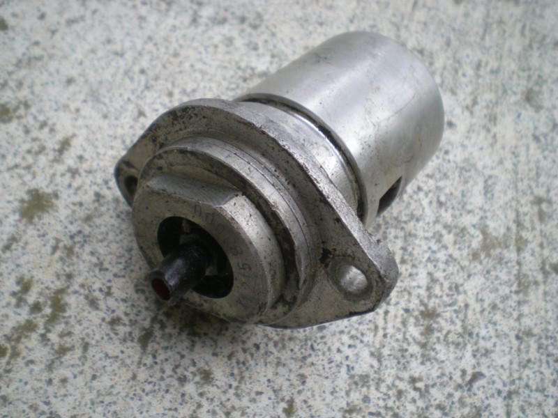 Porsche 911 oil thermostat   #70        