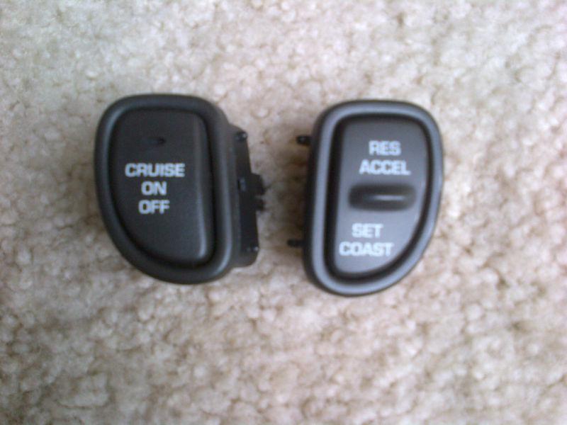 Saturn l-series l100,l200,l300 00-05 oem steering wheel cruise control switches