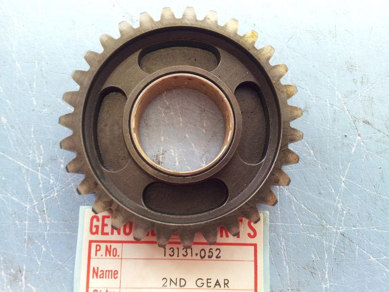 Kawasaki kz750 z 750 kz650 z 650 1976-1979 2nd drive gear output 13131-052 nos