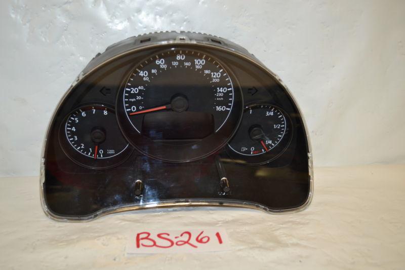 Volkswagon beetle 2011-2012 instrument speedometer cluster 5c5920950b