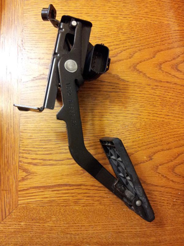 Accelerator pedal , gas pedal 02 03 f250 f350 excursion 7.3 diesel super duty