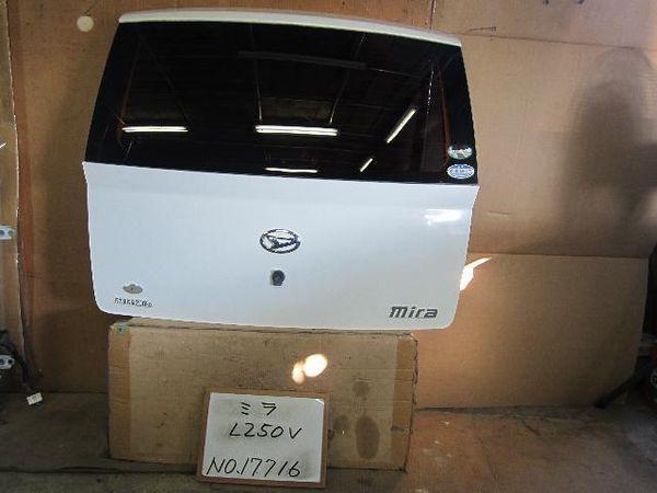 Daihatsu mira 2005 back door assembly [0315800]