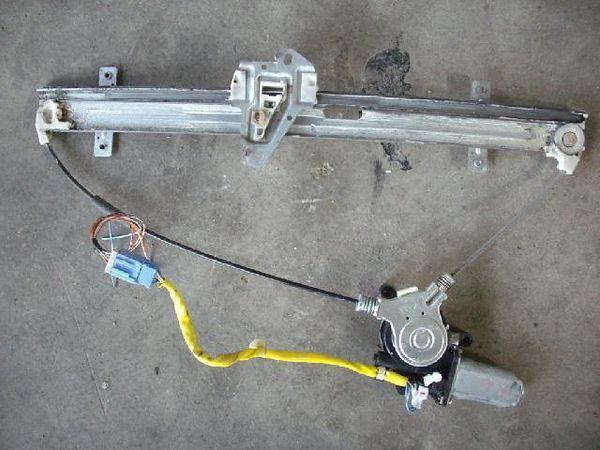 Honda stream 2001 front right door regulator [0213120]