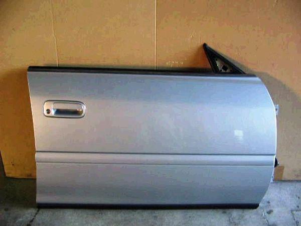 Toyota chaser 1997 front right door assembly [4713100]