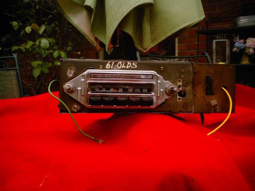 1961 oldsmobile original delco am radio 989392 working low sound