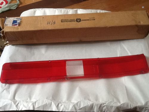 Sport fury gt  1971 nos tail light taillight lamp tail panel right  lens 3478732