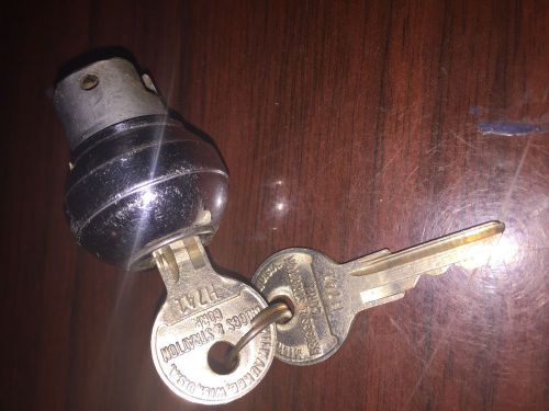 Hudson glove box lock with keys 1940&#039;s ?? l@@k nice nos!!!