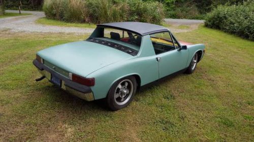 Porsche 914 1.7 liter engine complete with dual weber 40 idf&#039;s (running)