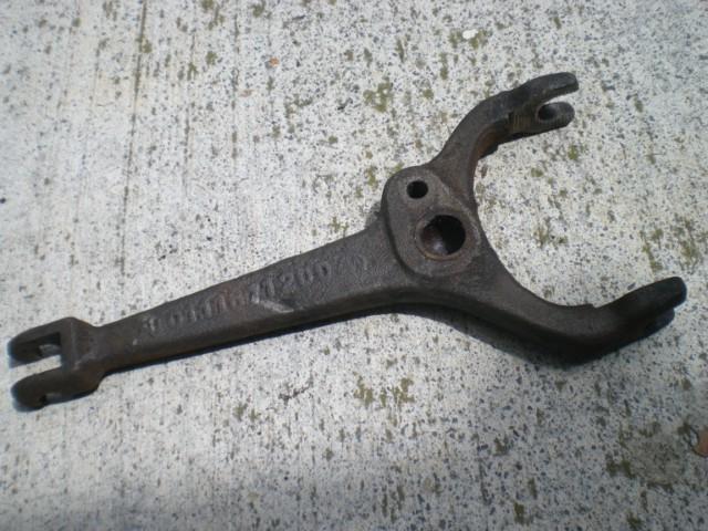 Porsche 911/912 disengaging fork