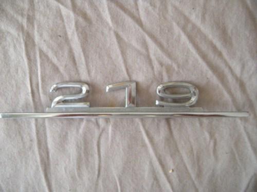 Mercedes 219 trunk emblem mint condition w105