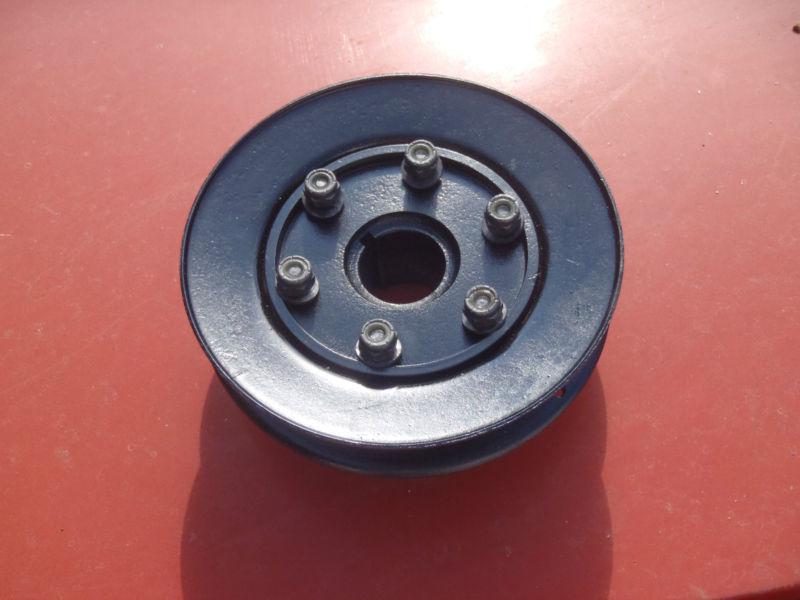 Triumph tr3, 4, & 4a crankshaft hub and pulley assy