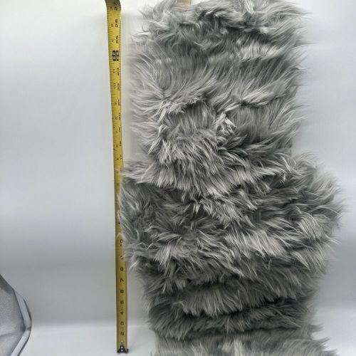 Gray fox fur seat cover, one piece big ant {ff}