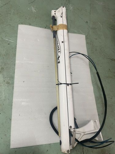 Used 8ft white power-pole pro series cm1