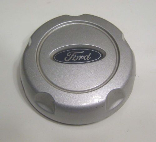 2002-2005  ford  explorer center cap p/n 1l24-1a096-ha