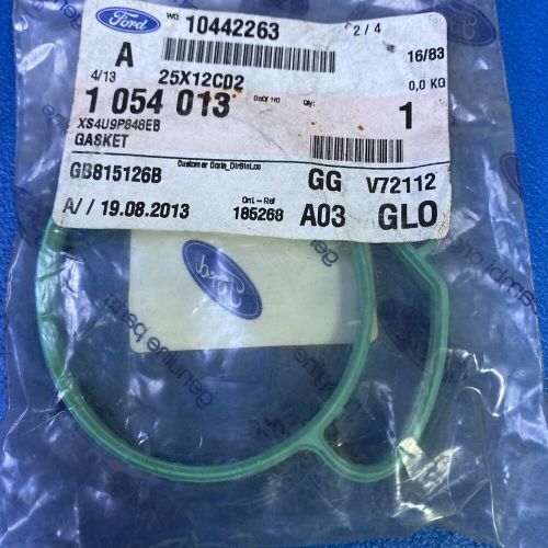 Genuine ford seal 1054013 - same day dispatch