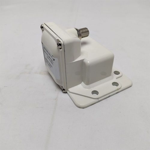 Amplus full c band dro lnb. freq 3.4~4.2 ghz f connector. type am-2200-3401-fgep