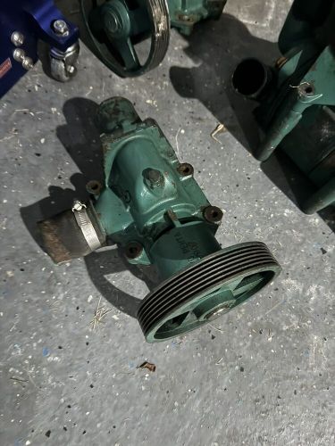 Volvo penta d6 raw water pump 21380890, 3589907