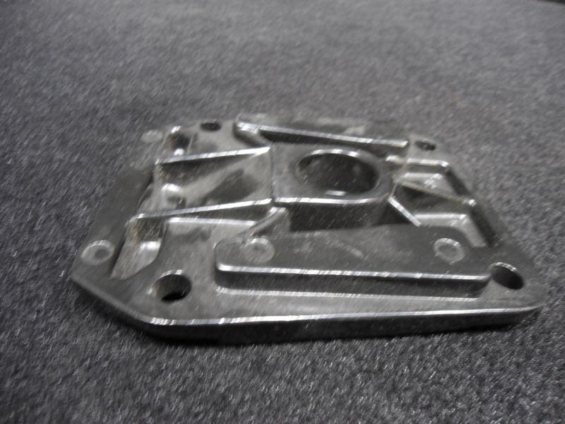 Johnson/evinrude lower mount bracket cover #338942 #033942 1993-1998 250/300hp c