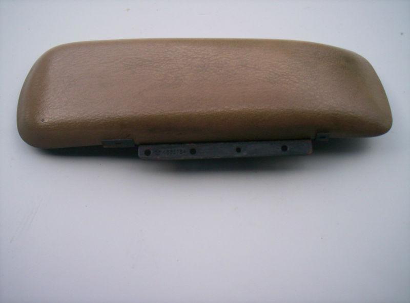 96 97 98 99 00 chrysler sebring convertable tan oem console lid arm rest