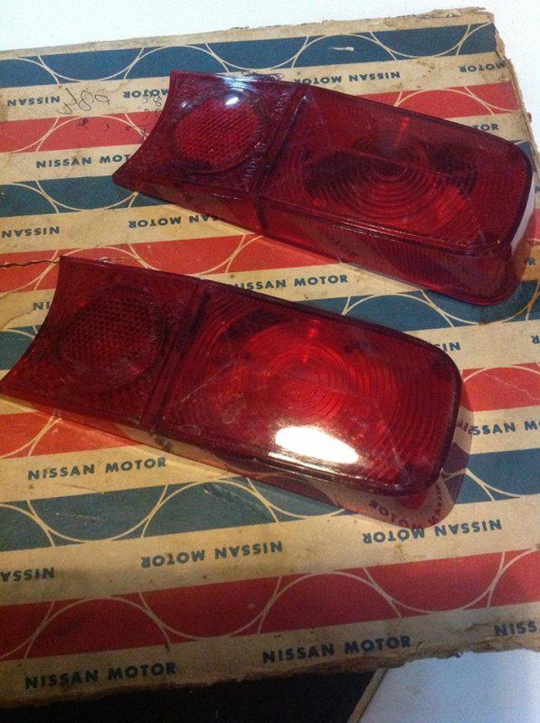 Datsun nissan 410 411 bluebird tail light lens ever wing nos japan