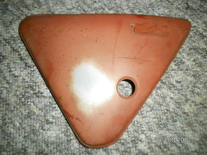 Kawasaki ke125 ke 1975 oil tank cover side plate emblem 