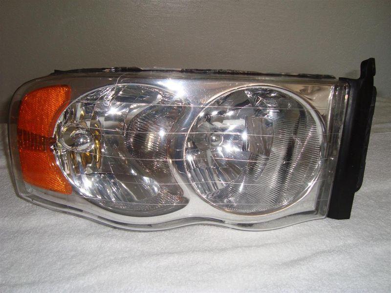 02-05 ram pick up rh right passenger oem mopar part 55077120ag head light lamp 