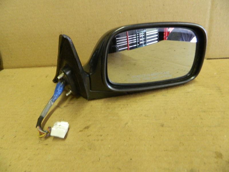 Lexus es300  rh power door mirror 2000-2001  passenger side