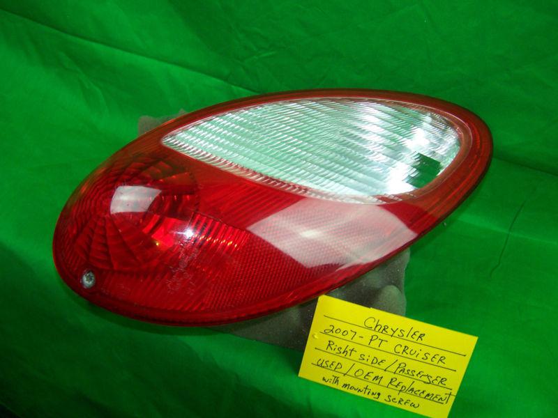 Used 07 chrysler pt criuser right /passenger side tail light 