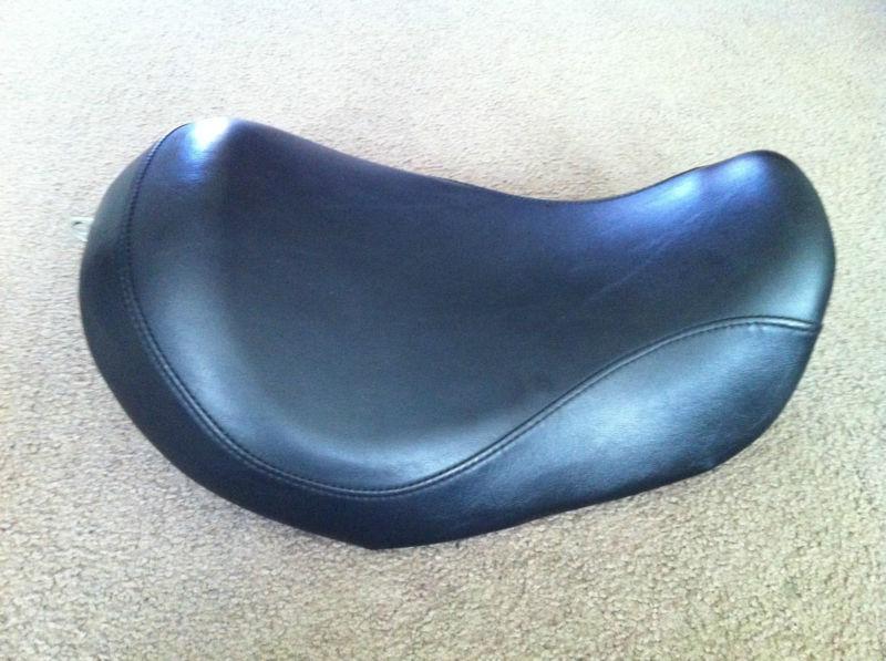 Genuine oem harley davidson dyna solo seat