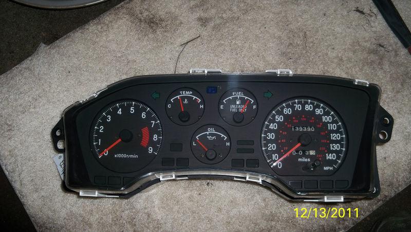 Mitsubishi eclipse speedometer/cluster 90,91,92,93,94     139k