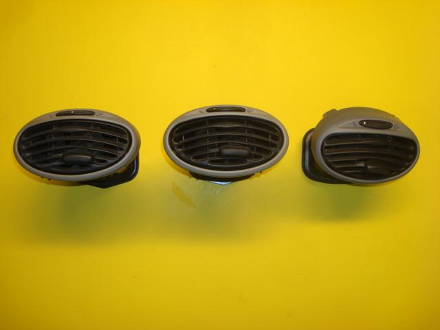 00 01 02 03 04 ford focus dash air vents oem 2000 2001 2002 2003 2004