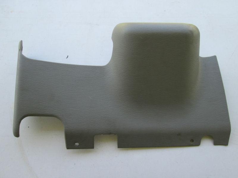 Dodge chrysler mini-van 2001-2003 under steering column dash panel