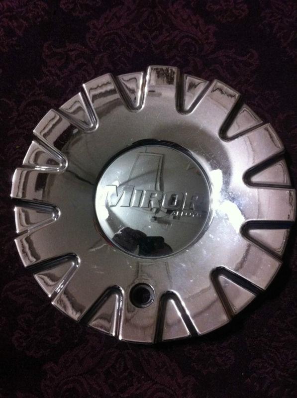 1 miror alloys wheels chrome center cap  part# emr0943-truck-cap stock#205