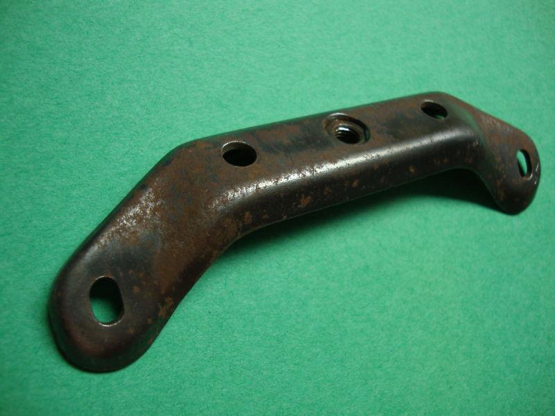 0775 jaguar 6 cyl. xke roadster tension rod bracket