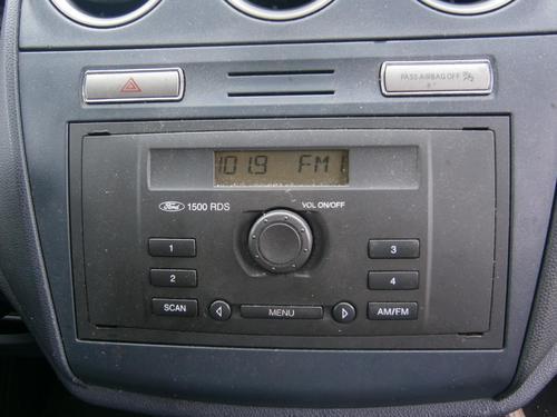 Used ford transit connect radio 