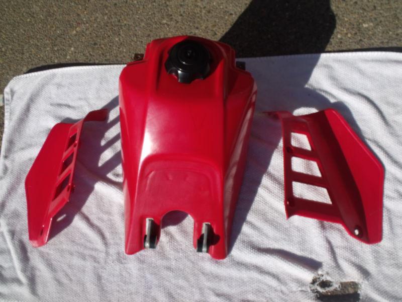 Vintage, 1985 honda atc 250r fuel tank and tanks shrouds, left and right, nice!