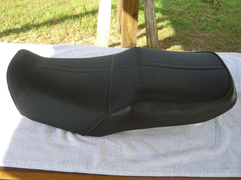 Kawasaki zrx seat. original seat of a 1999 zrx 1100. fits other models/years