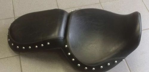 Kawasaki studded seat oem vn 900 vn900 vulcan  classic lt  53066-0159-ma