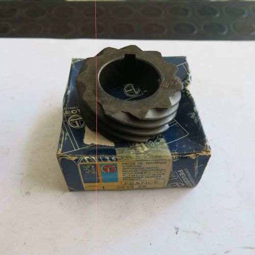 Peugeot 204 304 305 pinion (gear) oil pump - pignon de commande pompe a&#039; huile&#039;